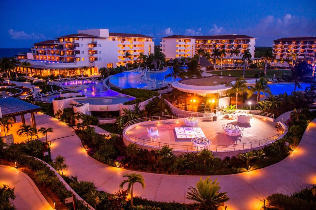 5 Best All-Inclusive Resorts in Cancun, Mexico For The Entire Family