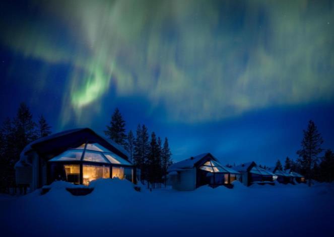 What is a better way to experience Auroras than on a cozy carriage ride with your family? Glide over fields and through forests while snuggled under a warm blanket listening to the silence of the night.